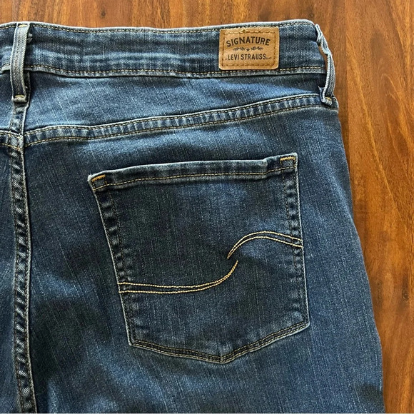 Levi Strauss & Co Signature Midrise Skinny Denim Jeans Medium Wash Plus size 20W - Picture 10 of 10